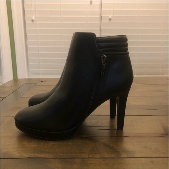 Nine West Kuinby 3 Boots - Picture 12 of 16